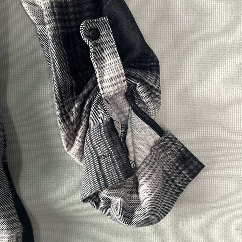 ***BOGO*** Eden & Olivia plaid button-up w/lace up back - Picture 3 of 6